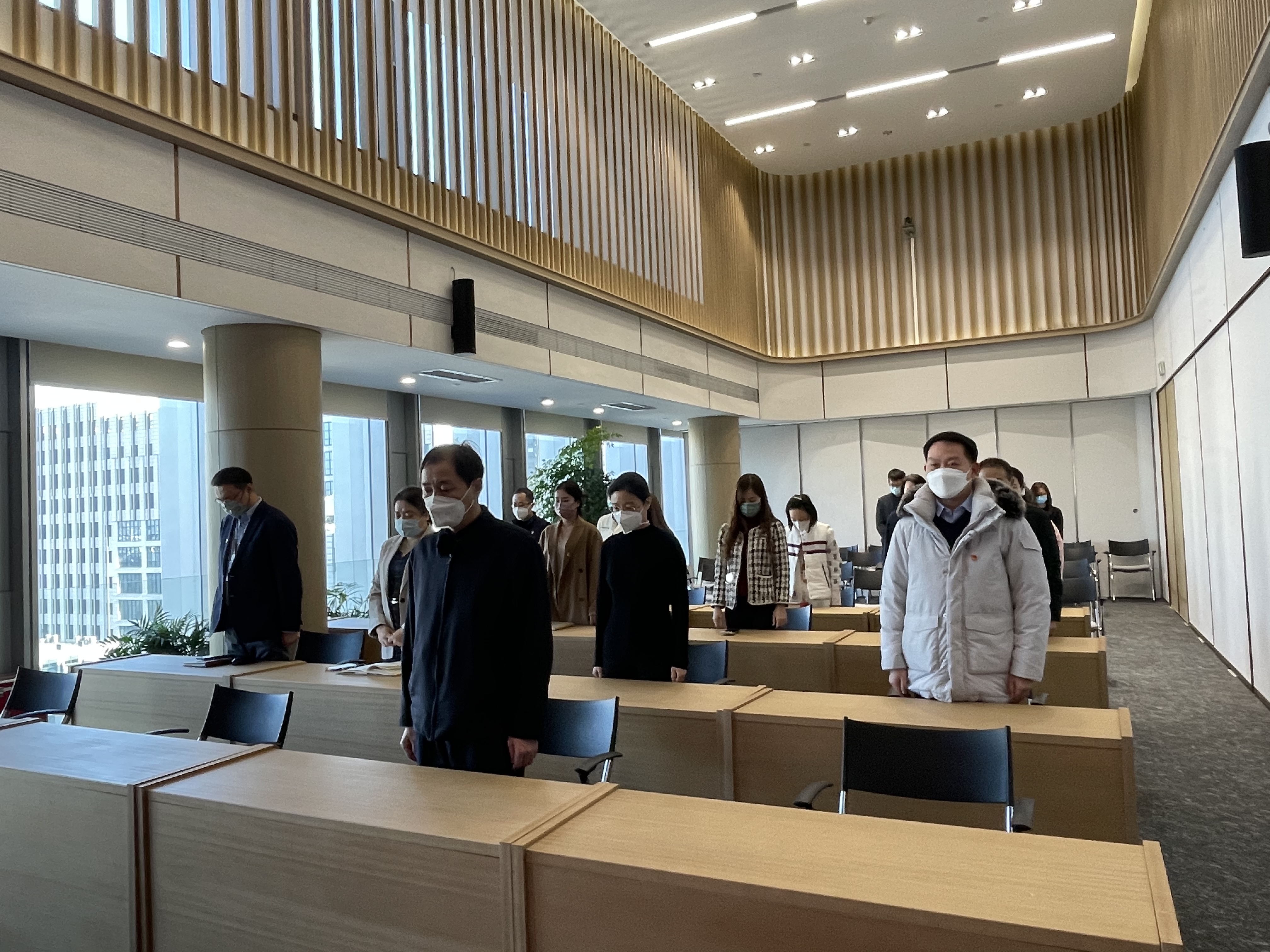 思念收获 继续遗志——亦庄DG视讯集团党委组织收听收看江泽民同志追悼大会